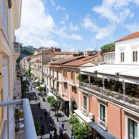 Piazza Tasso Сорренто