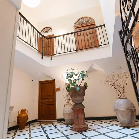 Piazza Tasso B&B 소렌토
